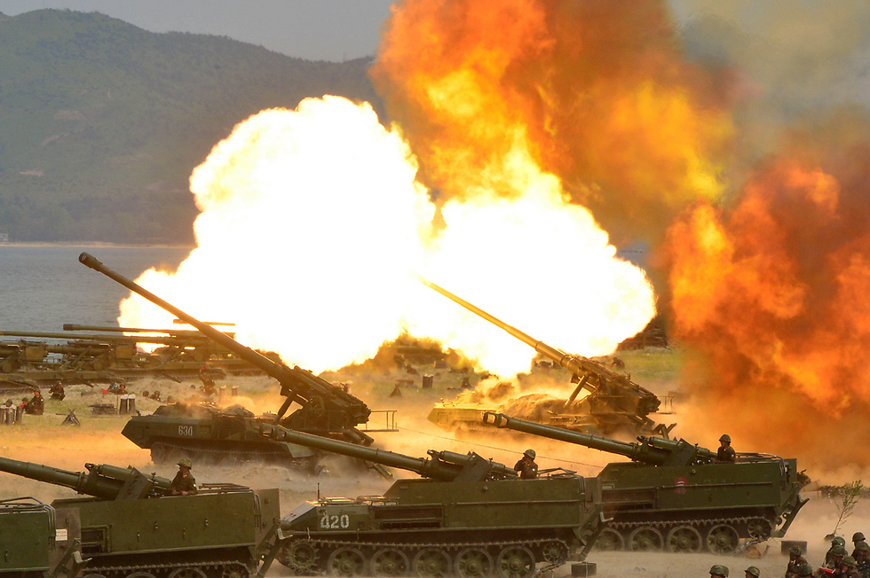 התרגיל הצבאי הענקי שערכה צפון קוריאה (צילום: רויטרס) (צילום: רויטרס)