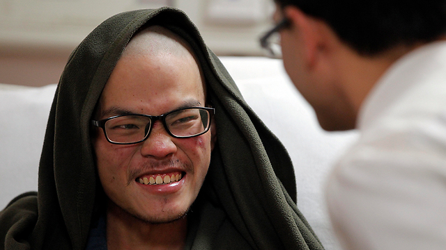 ליאנג מתאושש בבית החולים: "נראה די נורמלי" (צילום: AP) (צילום: AP)