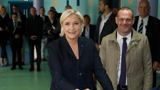 Le Pen’s party in new turmoil over alleged Holocaust denial