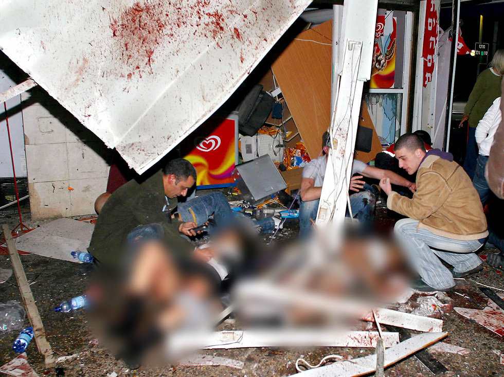 זירת הפיגוע במועדון הסטייג' ב-2005 (צילום: עמית שאבי) (צילום: עמית שאבי)
