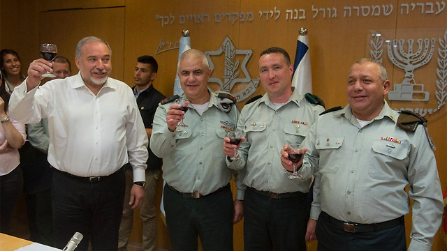 Lieberman, Almoz, Manlis and Eisenkot (Photo: IDF Spokesperson)