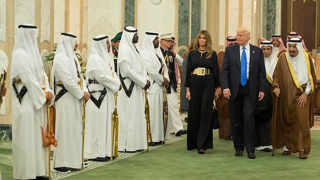 הזוג הנשיאותי בסעודיה (צילום: AFP) (צילום: AFP)