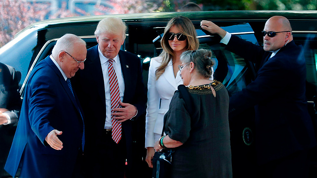 President Rivlin and his wife Nechama welcoming Trump and First Lady Melania (Photo: AFP)