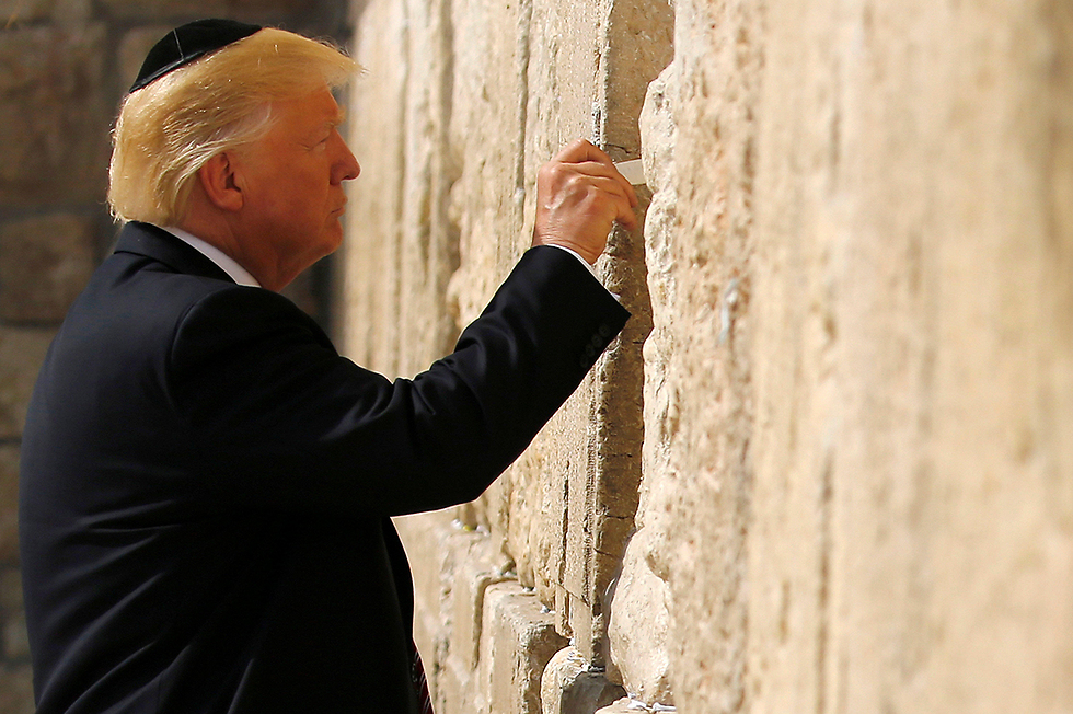 El presidente estadounidense, Trump en el Muro Occidental (Foto: Reuters)