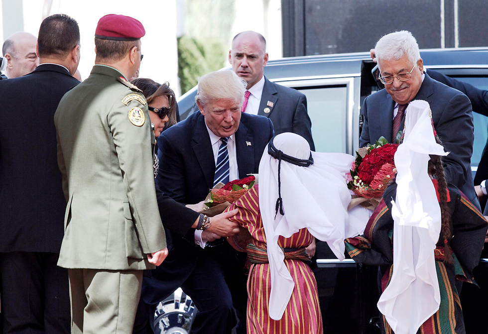 Трамп с Абу-Мазеном в Бейт-Лехеме. Фото: EPA