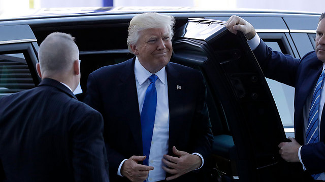טראמפ מגיע למפקדת נאט"ו בבריסל (צילום: AP) (צילום: AP)