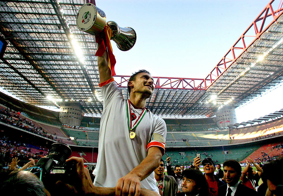 הגלדיאטור של הכדורגל האיטלקי (צילום: EPA) (צילום: EPA)