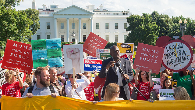 Протест в Белого дома. Фото: AFP
