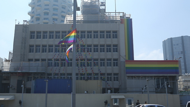 שגרירות ארצות הברית בתל אביב (צילום: ירון ברנר) (צילום: ירון ברנר)