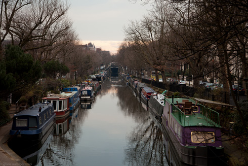 הייאוש יותר נוח כשאין לך כסף לגור בלונדון, ואתה מוצא סירה (צילום: Gloria Aura Bortolini)