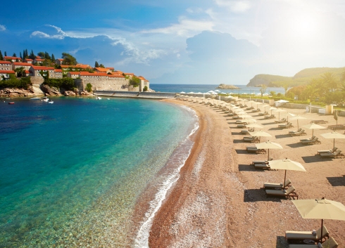 באדיבות קשרי תעופה