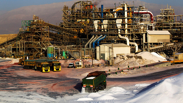 מפעל ים המלח (צילום: רויטרס) (צילום: רויטרס)