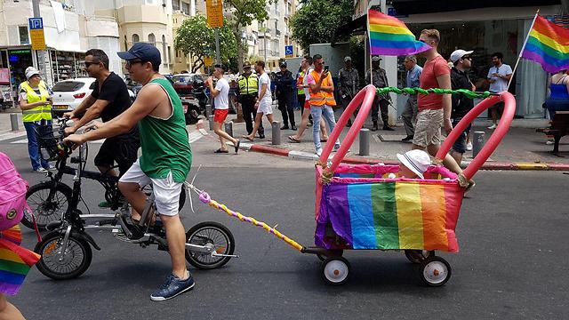 צועדים בגאווה בתל אביב (צילום: עידו ארז) (צילום: עידו ארז)