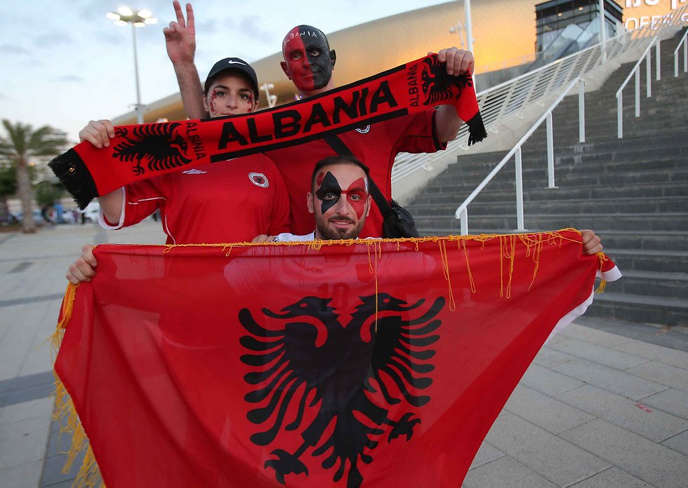 אוהדי נבחרת אלבניה (צילום: ראובן שוורץ) (צילום: ראובן שוורץ)