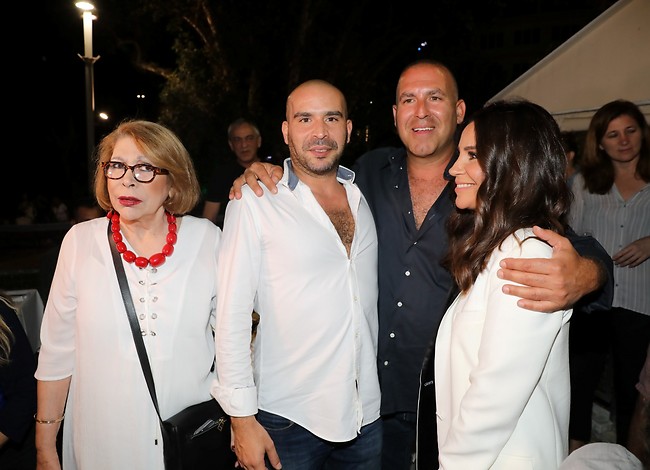משפחה למופת. יעל, איתמר, אריאל ושוש פוליאקוב (צילום: רפי דלויה) משפחה למופת. יעל, איתמר, אריאל ושוש פוליאקוב (צילום: רפי דלויה)