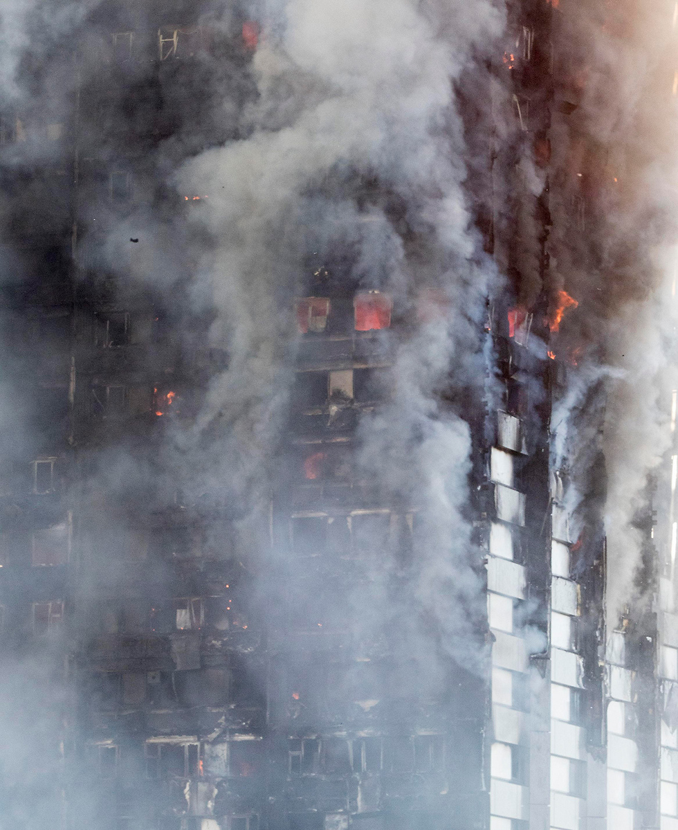 בניין בן24קומות  נשרף בלודון 6 הרוגים 50 פצועים רבים -חוששים שזה הצתה כחלק מפיגוע 784469501000819801199no