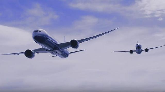ריקוד שמיימי: מטוס ה-737 לצד ה-787 (צילום: Boeing) (צילום: Boeing)