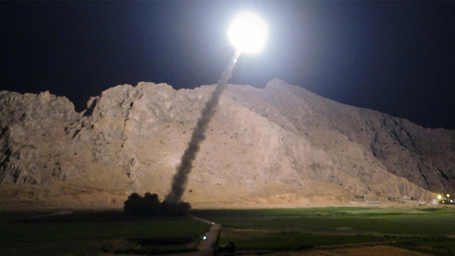 Iran's missile launch into Syria (Photo: AP)