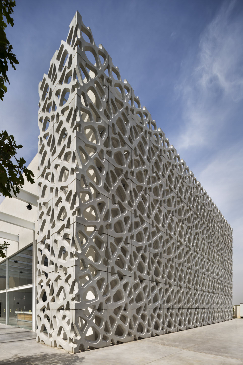 אלמנט משרביה מבטון אדריכלי של חברת אקרשטיין/ , אולם אירועים ARYA שוהם. עיצוב: שוקי בגים (צילום: יח"צ) (צילום: יח