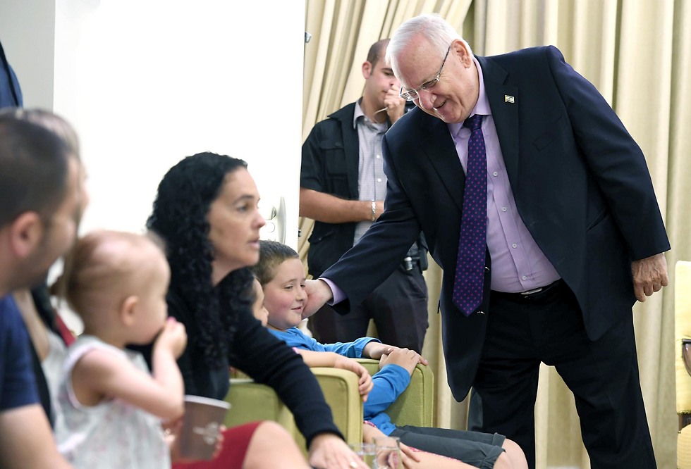 הנשיא בפגישה עם הורי הילדים (צילום: מארק ניימן,לע"מ) (צילום: מארק ניימן,לע