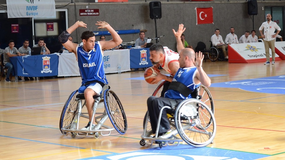ישראל נגד טורקיה (צילום: האיגוד האירופאי לכדורסל בכיסאות גלגלים) (צילום: האיגוד האירופאי לכדורסל בכיסאות גלגלים)