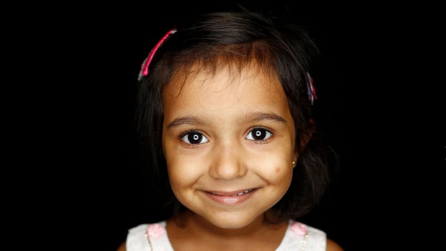 "אני רוצה להיות מורה". סווטלנה גרייס ג'וזף בת השלוש מהודו (צילום: רויטרס) (צילום: רויטרס)