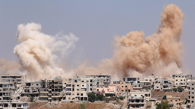הפצצה בדרעא שבדרום סוריה. הזירה הזו עדיין על הכוונת (צילום: רויטרס) (צילום: רויטרס)