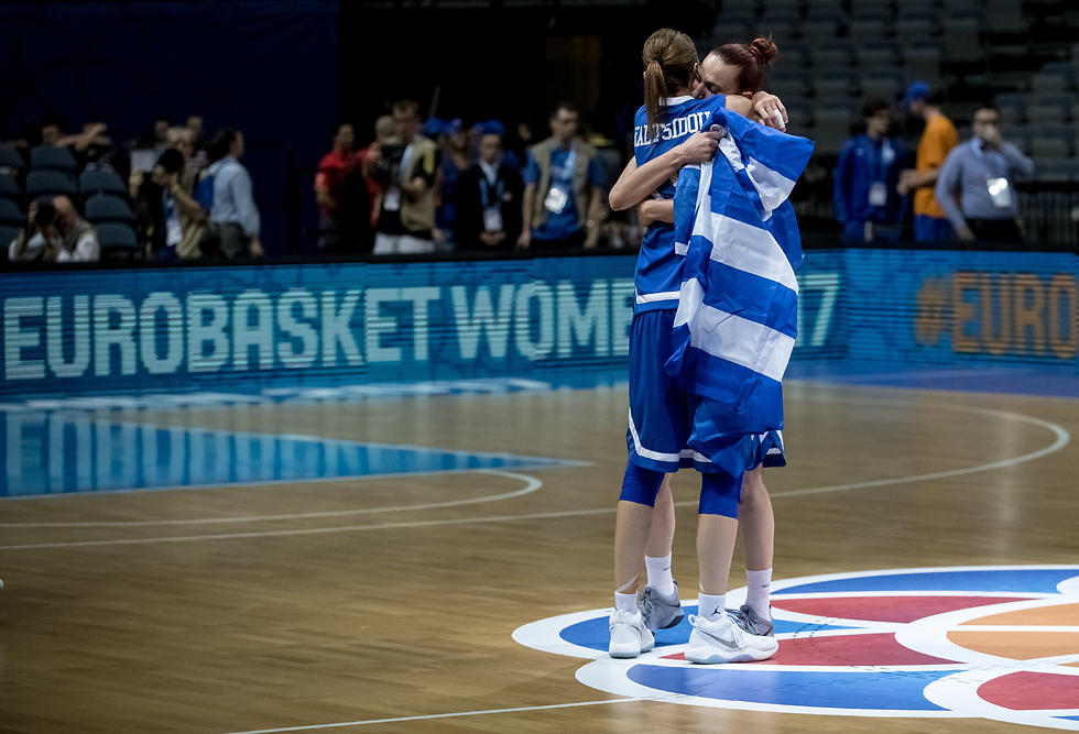 משוכה קשה. נבחרת יוון (צילום: EPA) (צילום: EPA)