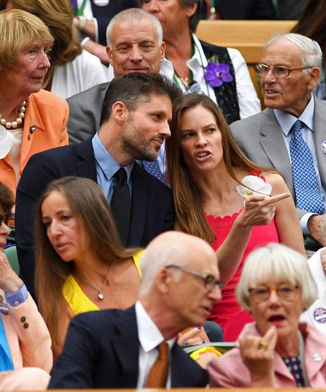 רגע, מה היה פה עכשיו? הילרי סוואנק (צילום: Gettyimages) רגע, מה היה פה עכשיו? הילרי סוואנק (צילום: Gettyimages)