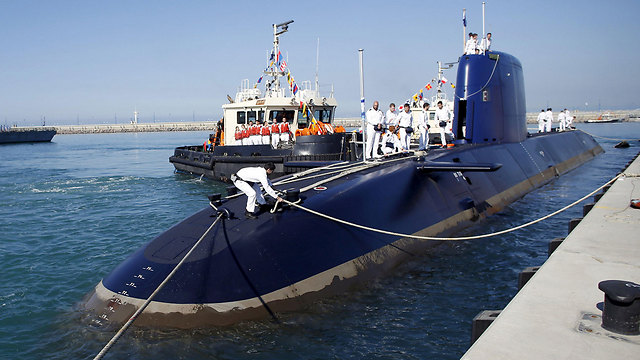 צוללת חיל הים אח"י רהב בנמל חיפה (צילום: רויטרס) (צילום: רויטרס)