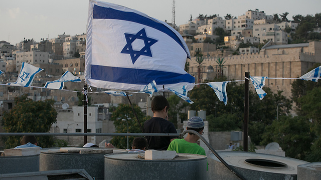 Israeli settlers in Hebron (Photo: Ohad Zwigenberg) (Photo: Ohad Zwigenberg)