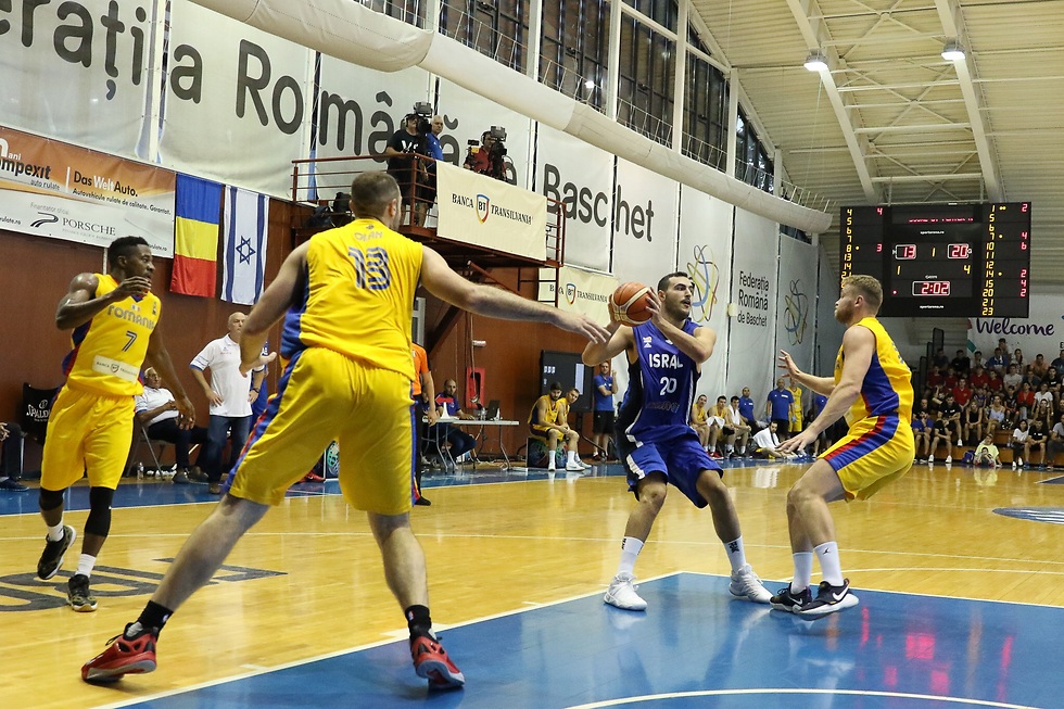 עידן זלמנסון (צילום: Alina Diana COJOCARU, התאחדות הכדורסל של רומניה) (צילום: Alina Diana COJOCARU, התאחדות הכדורסל של רומניה)