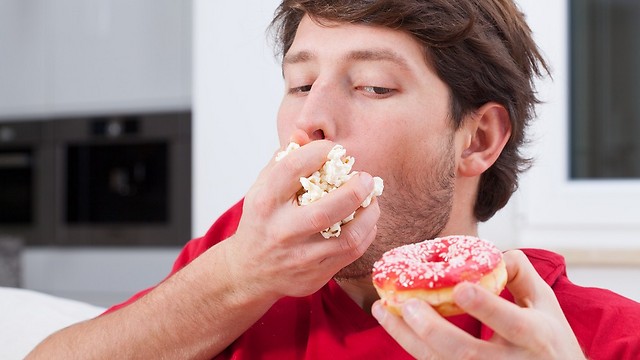 מאכלים עתירי סוכר - מתכון לדיכאון (צילום: shuttrstock) (צילום: shuttrstock)