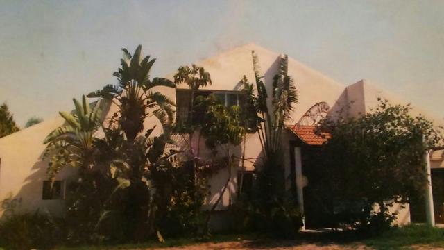 The Shalmon family’s old house in Gush Katif, before the disengagement (photo courtesy of the family)