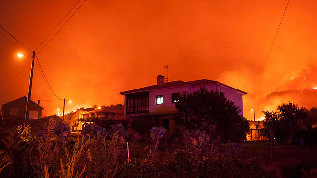החום הכבד גרם לדליקות: שריפה בגליציה, ספרד (צילום: EPA) (צילום: EPA)