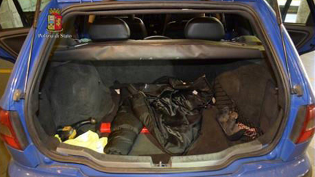 המכונית ששימשה את החוטפים (צילום: רויטרס) (צילום: רויטרס)