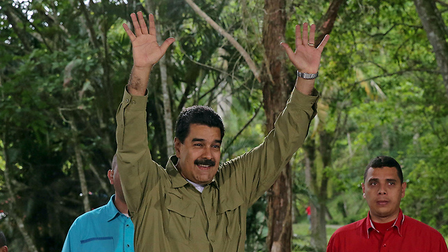 הבטיח "עונש מקסימלי" לתוקפי הבסיס הצבאי. נשיא ונצואלה מדורו (צילום: EPA) (צילום: EPA)