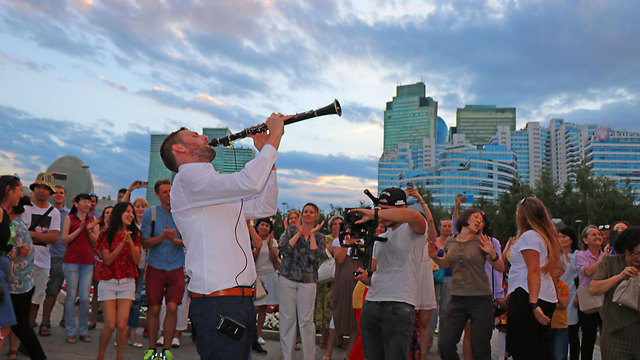 ההופעה  של להקת הכליזמר באסטנה (צילום: שגרירות ישראל בקזחסטאן) (צילום: שגרירות ישראל בקזחסטאן)