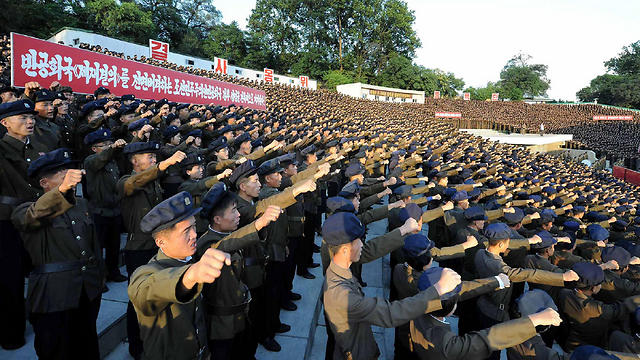 North Korean army demonstration (Photo: AFP)
