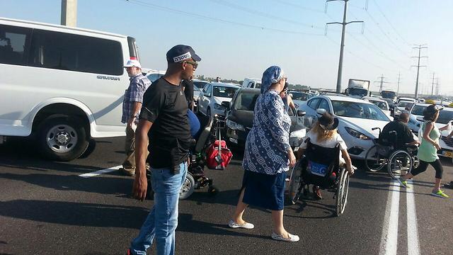 Митинг протеста инвалидов: заблокирован въезд в Ашдод
