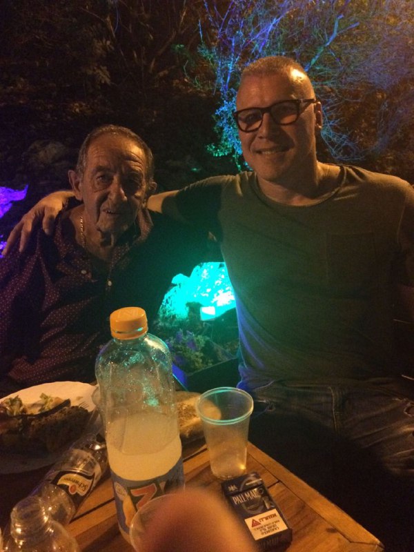 משה רן (משמאל) עם שחקן העבר ליאור רוזנטל במפגש. סגירת מעגל (צילום: פרטי) (צילום: פרטי)