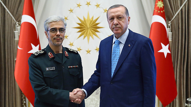 Iran's chief of staff meets with Turkish President Erdogan (Photo: EPA)