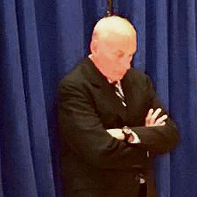 מבוכת היועץ. ראש הסגל ג'ון קלי מגיב לדברי הנשיא