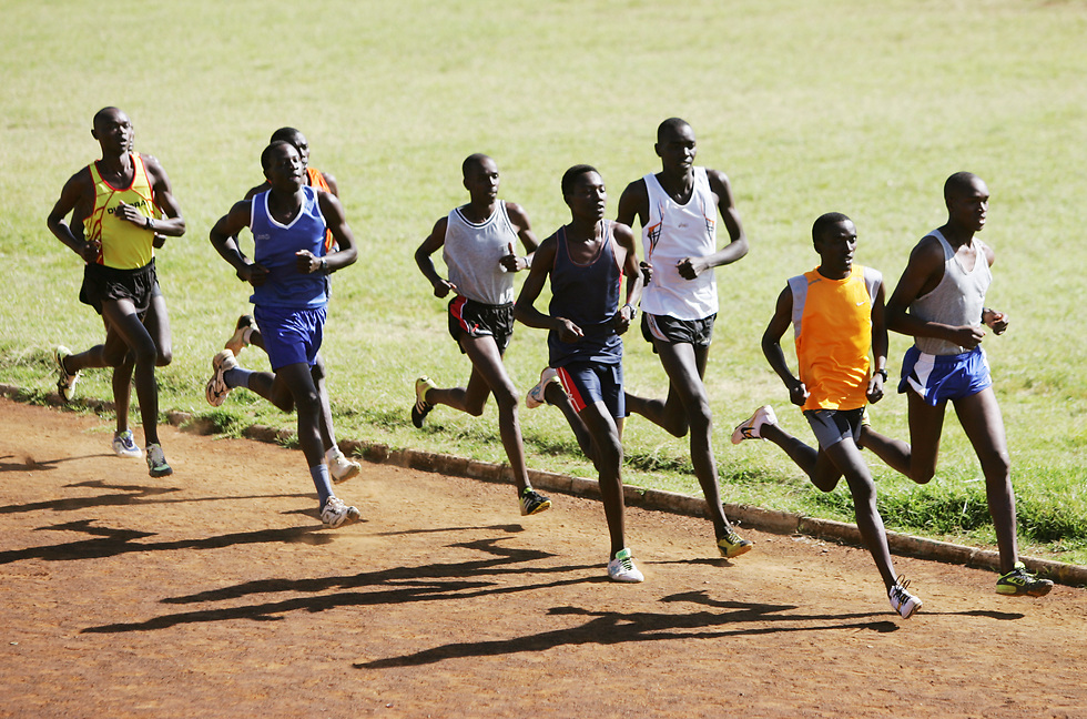 אולי נתחיל בייבוא כמה מהצעירים שבהם. אתלטים בקניה (צילום: getty images) (צילום: getty images)