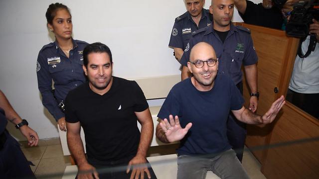 Meni Naftali, left, and Eldad Yaniv in court (Photo: Motti Kimchi)