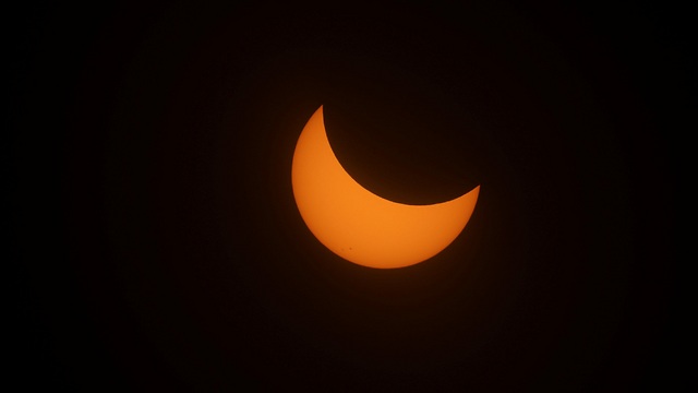 The solar eclipse above Oregon (Photo: Reuters)