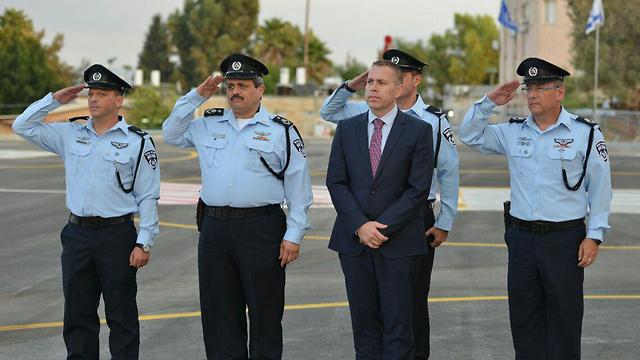 Police Commissioner Roni Alsheikh and Public Security Minister Gilad Erdan, during the inauguration ceremony (Photo: Israel Police)