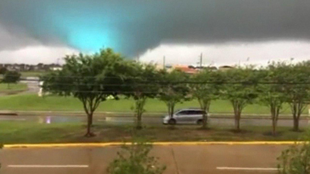 בעין הסערה. אסון הטבע בטקסס (צילום: רויטרס) (צילום: רויטרס)