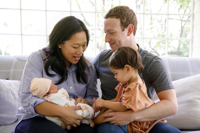 Марк Цукерберг с женой и дочерьми. Фото: Facebook