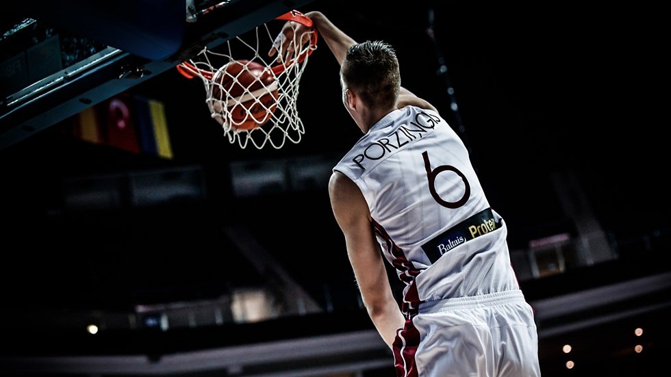 פורזינגיס באקט אופייני (צילום: FIBA.COM) (צילום: FIBA.COM)